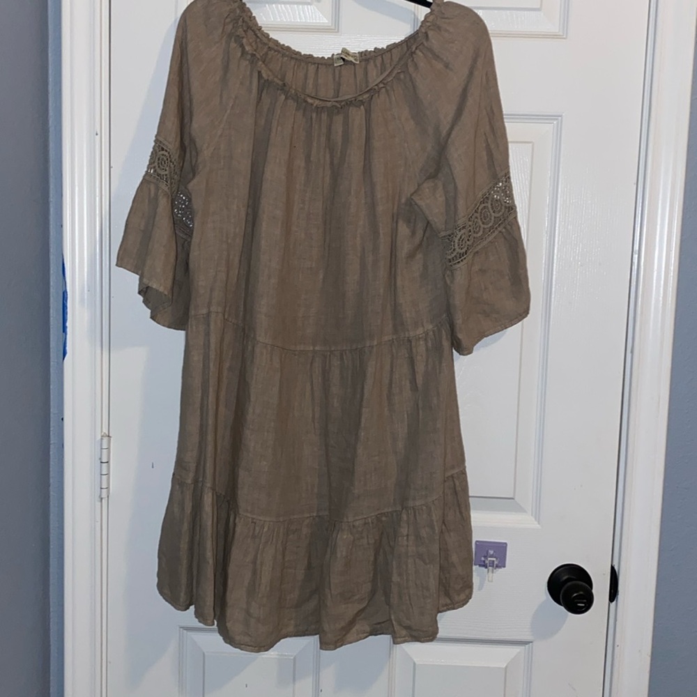 Medium dress